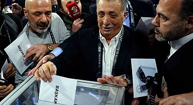 Beşiktaş eski Başkanı Ahmet Nur Çebi oyunu kullandı