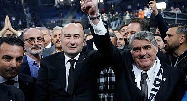 Beşiktaş'ta başkan adayları Serdal Adalı ve Hüseyin Yücel kucaklaştı