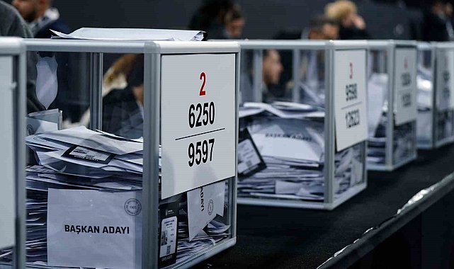 Beşiktaş'ta oy sayma işlemi başladı
