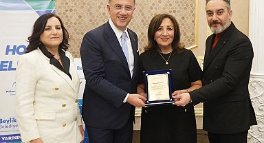 Beylikdüzü Belediyesi emekli olan personeline veda programı düzenledi