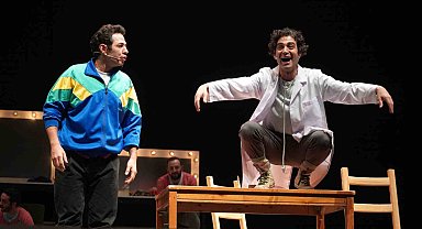 Bilecik'te 'Deli Bayramı' adlı tiyatro oyunu sahne aldı