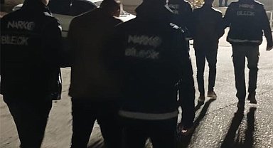 Bilecik'te şüphe üzerine durdurulan araçta uyuşturucu çıktı, yakalanan 2 kişi tutuklandı