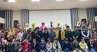 Bingöl'de 750 öğrenci tiyatro ile buluştu