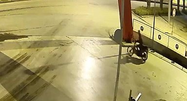 Bir gecede 2 motosiklet çalan şüpheli polisten kaçamadı