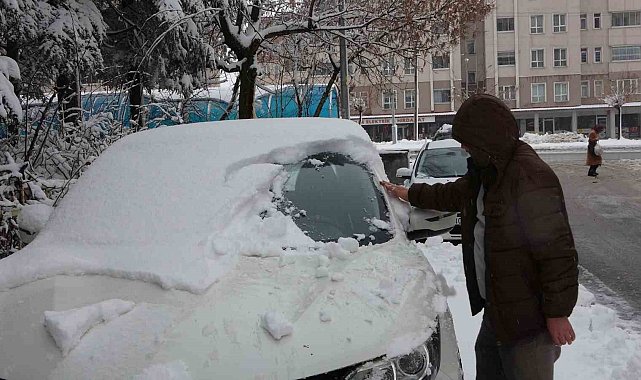 Bitlis'te 107 köy yolu ulaşıma açıldı