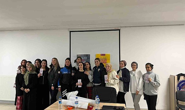 Bitlis'te "Kadına Yönelik Şiddetle Mücadele" konferansı