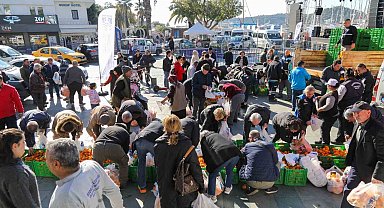 Bodrum'da 10 ton mandalina dağıtıldı