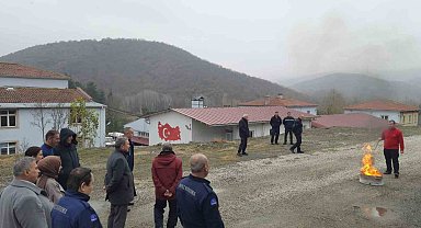 Bozüyük Belediyesi İtfaiyesi'nden Cezaevi personeline yangın eğitimi