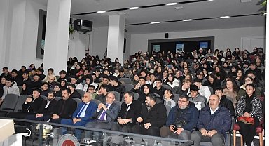 Bozüyük gençliği Akif'i andı