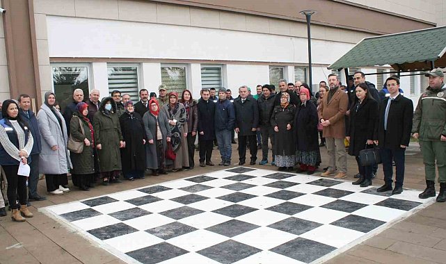 Bozüyük'te danışanlar fidan dikti