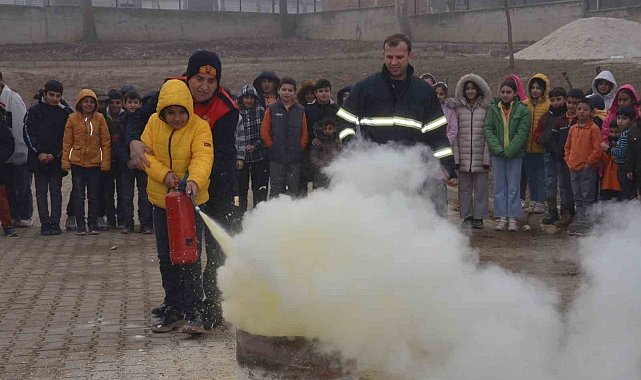 Bozüyük'te ilk ve ortaokul öğrencilerine yangın eğitimi