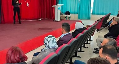 Bozyazı'da öğretmenlere 'Ektoparazitler ve Korunma Yolları' anlatıldı