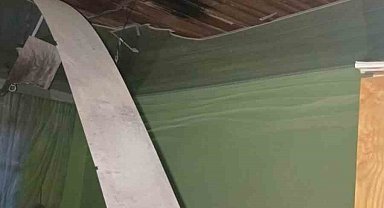 Burdur'da eve yıldırım düştü, ortalık savaş alanına döndü