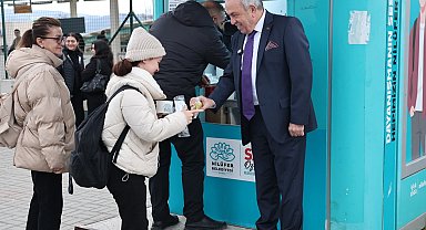 Bursa Nilüfer'de Başkan Özdemir öğrencilerin içini ısıtıyor