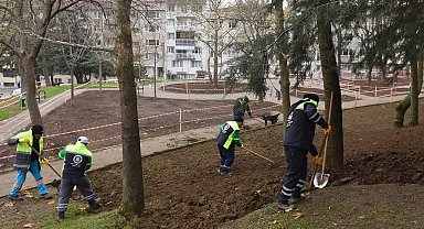 Bursa Yıldırım'da parklar yenileniyor