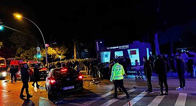 Bursa'da iki otomobil kafa kafaya çarpıştı: 2 yaralı