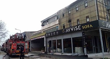 Bursa'da mobilya imalathanesinde yangın