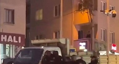 Bursa'da yol verme kavgasında trafik durdu, yumruklar havada uçuştu