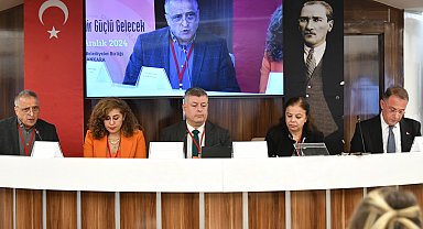 Çalık: Afetlere karşı dayanıklı kentler inşa etmek zorundayız