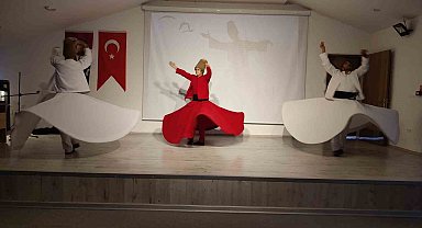 Çamelili öğrenciler sema gösterisine hayran kaldı