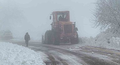Çanakkale'de yağan kar kartpostallık görüntüler oluşturdu