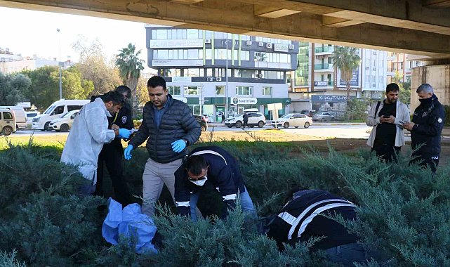 Cesedi günler sonra gelen kokuyla tesadüfen bulundu