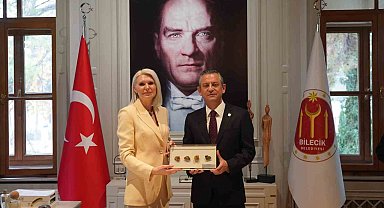 CHP Genel Başkanı Özgür Özel'den Bilecik Belediyesine ziyaret