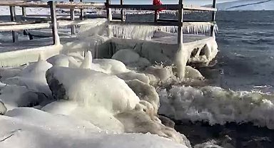 Çıldır Gölü'nün donmasını bekliyorlar