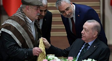 Cumhurbaşkanı Erdoğan 'emektarlarla' buluştu