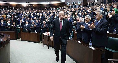 Cumhurbaşkanı Erdoğan: "Biz de Halep'te, Şam'da, Hama'da, Humus'ta, Dera'da, Münbiç'te özgür Suriye bayrağıyla ay yıldızlı bayrağımızı yan yana gördükçe şad oluyoruz"