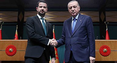Cumhurbaşkanı Erdoğan: "Suriye'de aniden patlak veren gelişmeleri yakından takip ediyoruz"