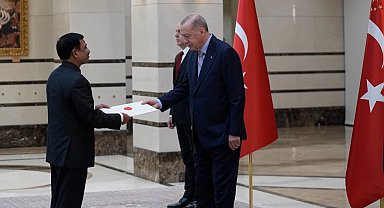 Cumhurbaşkanı Erdoğan'a üç Büyükelçi'den güven mektubu