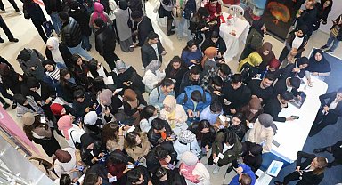 Cumhurbaşkanlığı Güneydoğu Kariyer Fuarı Şanlıurfa'da başladı