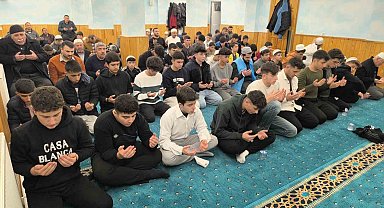 Darendeli gençler en uzun gecede cami de buluştu