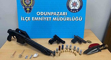 Denetim yapan polislere uzun namlulu tüfekle karşılık veren şahsın da aralarında bulunduğu 7 şüpheli yakalandı