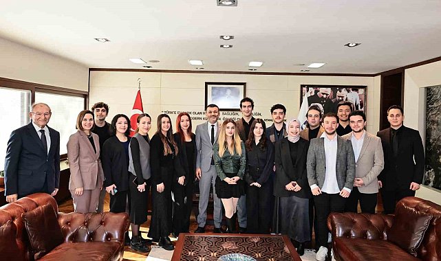 Denizli Büyükşehir Gençlik Meclisinden Başkan Çavuşoğlu'na ziyaret
