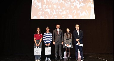 Denizli Büyükşehir'den öğrencilere ek kaynak desteği