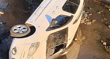 Dereye düşen otomobilde 1 kişi yaralandı