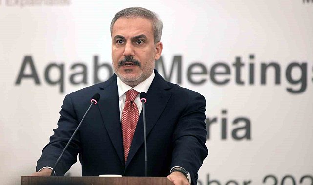 Dışişleri Bakanı Fidan: "Türkiye olarak Suriye halkıyla omuz omuza duracağız"