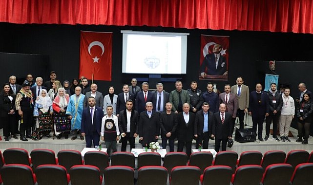 Domaniç, "Tarih, kültür ve turizm" temalı çalıştaya ev sahipliği yaptı