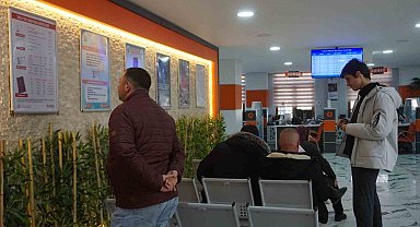 Edirne'de Nüfus Müdürlüğü'nden çipli kimlik mesaisi