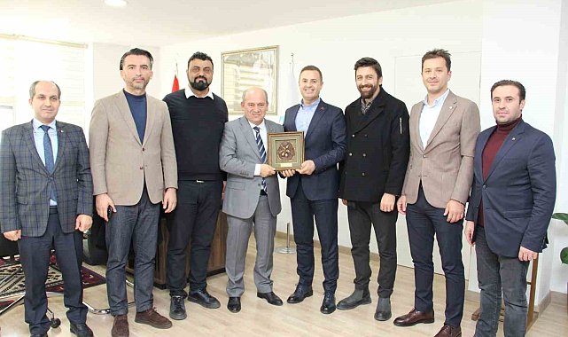 Edremit Ticaret Odası Yönetim Kurulu üyelerinden Başkan Akın'a ziyaret