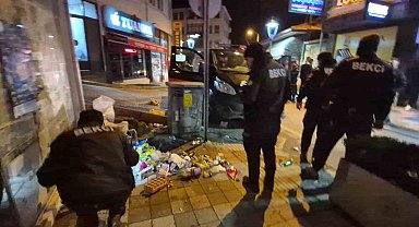 Eğlence merkezinde laf atma kavgası: 2 gözaltı