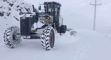 Elazığ'da 5 köy yolu ulaşıma kapandı