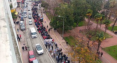 Emekliler, maaş beklentileri için yürüdü