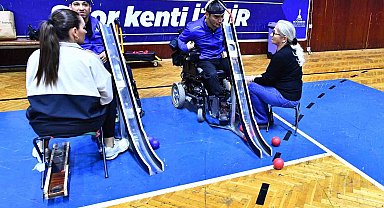 Engelleri bir bir aştı kendi başarı öyküsünü yazdı