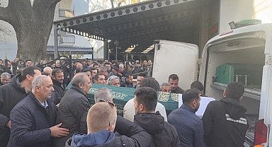Erdek'te 3. kattan düşen genç toprağa verildi