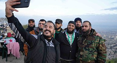 Esad'ın 15 yıl önce girişini yasakladığı Kasyun Dağı'na ziyaretçi akını