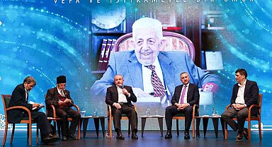 Esenler'de fikir ve devlet adamı Recai Kutan anıldı