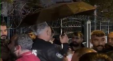 Esnaf ile vatandaşların park kavgasını biber gazı da ayıramadı